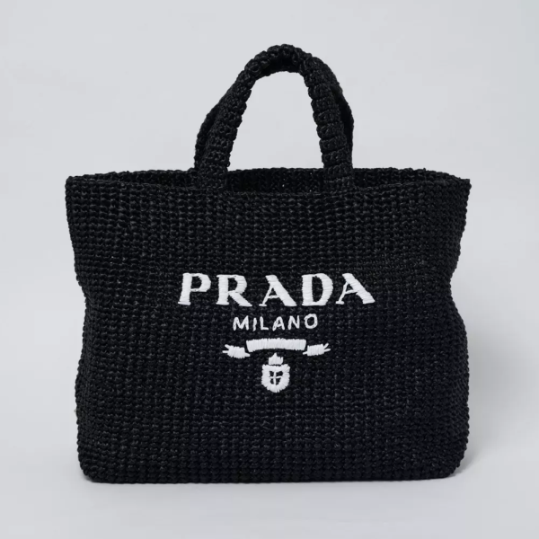 【PRADA】Paris Exclusive! Not in stock in Japan! A very popular raffia tote bag for a summery mood - Image 9