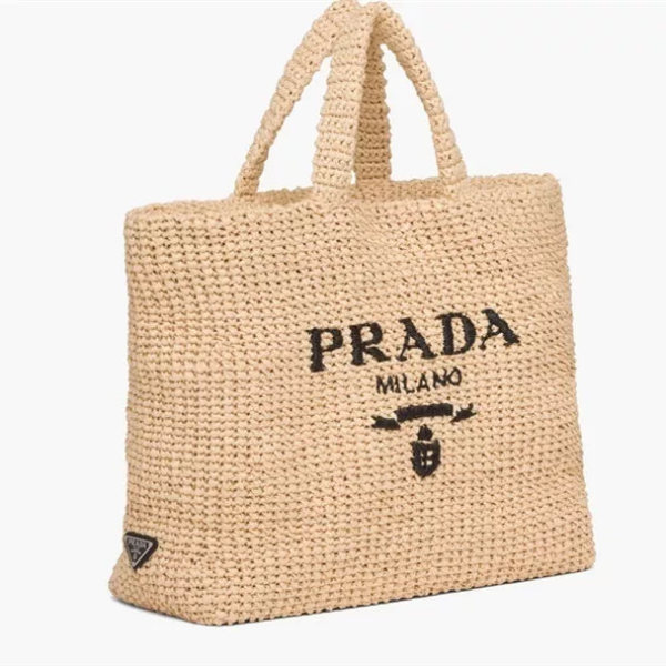 【PRADA】Paris Exclusive! Not in stock in Japan! A very popular raffia tote bag for a summery mood - Image 3